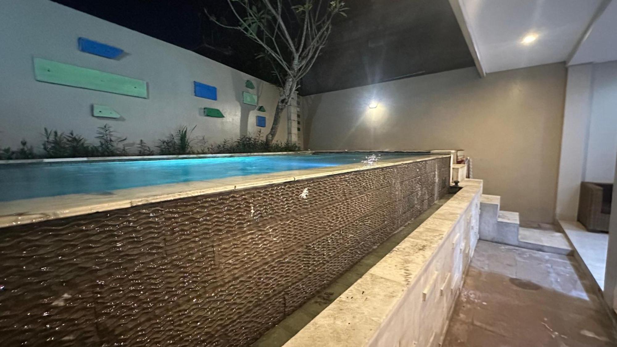 Taman Giri House 3 Bedrooms Nusa Dua Holiday home *